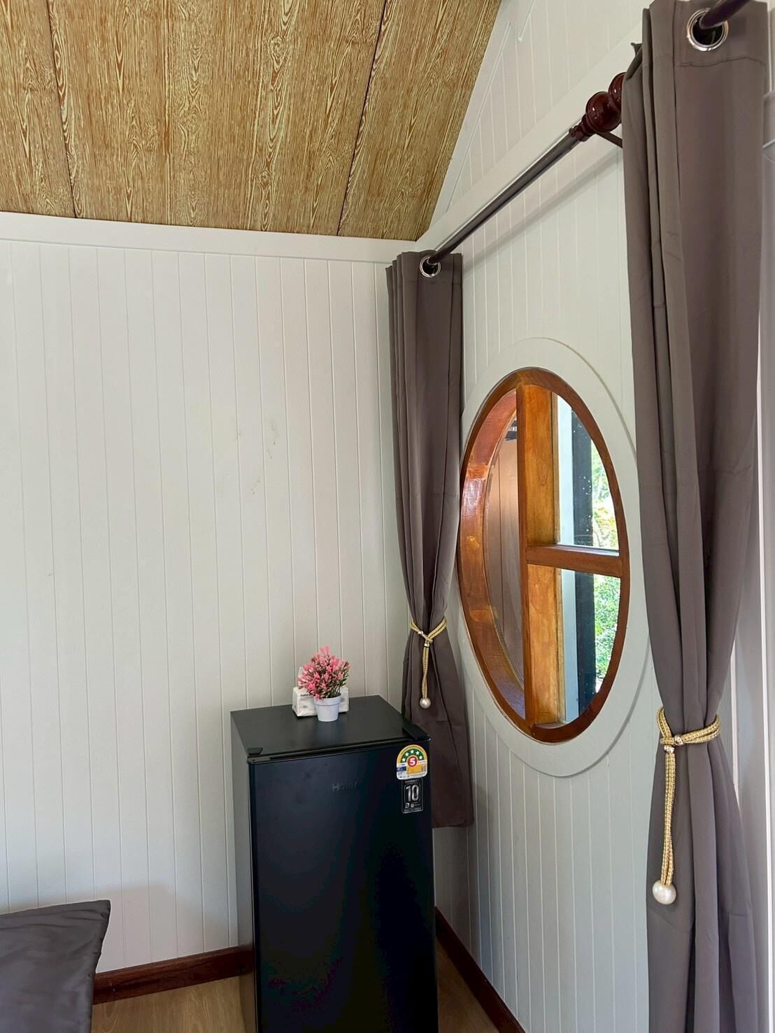 Studio suite, patio, uitzicht op heuvels | Interieur