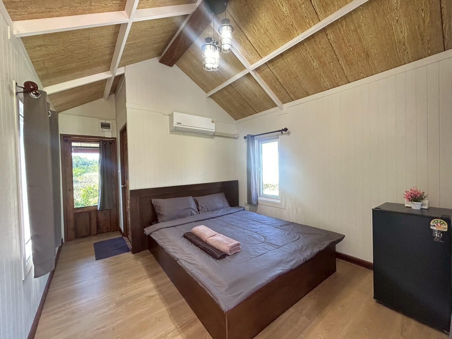 Suite Studio, patio, vue colline