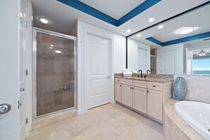 Shower, hair dryer, towels - Indigo 803W | Beachfront | Resort Amenities | Luxury Complex w/Movie Theatre | Beach Getaways (Pensacola)