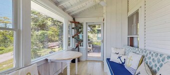 Ocean Point Colony Home w/ Sunroom & Sweeping Ocean Views, Dog-friendly