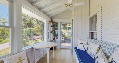 Ocean Point Colony Home w/ Sunroom & Sweeping Ocean Views, Dog-friendly