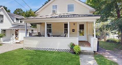 Countryside home with classic front porch - walk to town/Acadia/Glen Mary Park