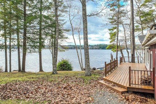 Lakefront house on Damariscotta Lake, perfect getaway