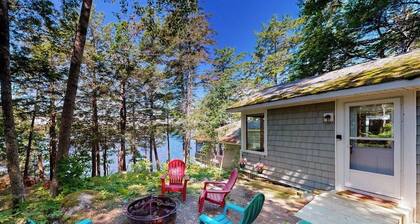 Lakefront cottage with dock, screened porch, & Island in Biscay Pond