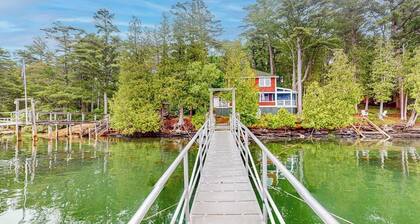 Cozy, Waterfront Cabin-Style Gem with Private Dock and Lovely Views