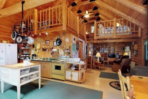 Interior - Dog-Friendly Lakefront Log Cabin with Peaceful Atmosphere, Dock & Boat Launch (Rockwood)