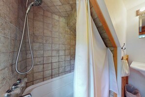 Shower, hair dryer, towels - The Cottage | Peaceful 32-Acre Lakefront Getaway | Canoe, Firepit & Big Deck (Franklin)