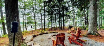 The Cottage | Peaceful 32-Acre Lakefront Getaway | Canoe, Firepit & Big Deck