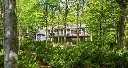 Waterfront cabin w/ outdoor firepit, dock, and lake views - dogs welcome