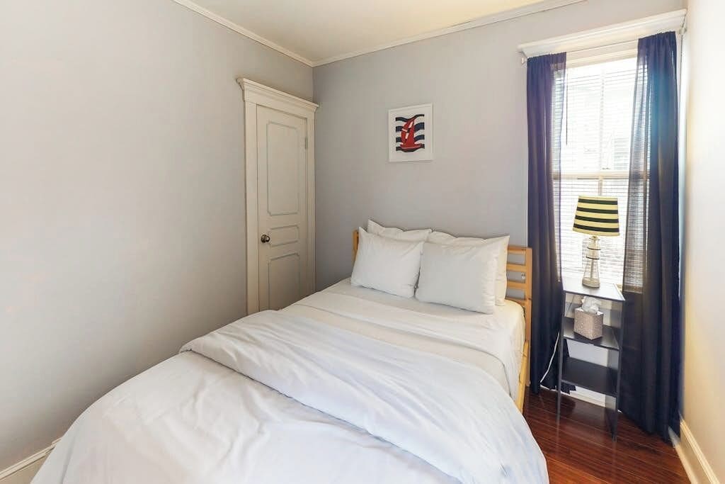 Desk, iron/ironing board, free WiFi, bed sheets