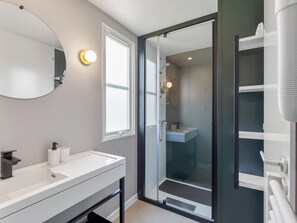 Bathroom - Camping Papillon Bouillon - Vakantiehuis Premium by Interhome (Bouillon)
