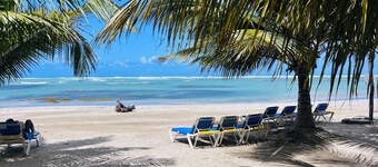 A fully furnished, Beachside Apartment | Pool, Walk Everywhere
