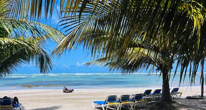 A fully furnished, Beachside Apartment | Pool, Walk Everywhere