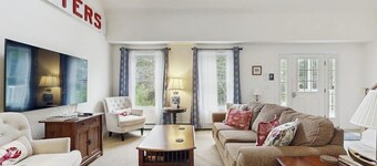 Secluded Dog-Friendly Getaway w/ Free WiFi, Private Washer/Dryer, Furnished Deck