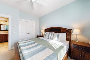 Iron/ironing board, free WiFi, bed sheets - Lovely downtown Northeast Harbor suite near the water and near Acadia (Northeast Harbor)
