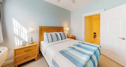 Two Neighboring Suites, Each w/ WiFi, Two TVs, and Central AC - Near Acadia
