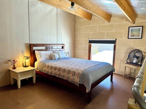 Quiet coastal getaway close to beach.