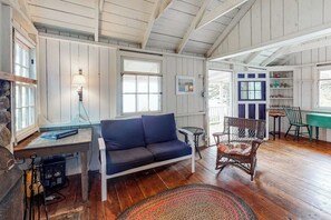 Living area - Dog-friendly oceanfront cottage with views (St. George)