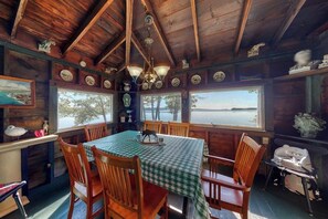 Dining - Spacious Waterfront Estate & Cabins W/ Porch, Fireplace, Kayaks & Free WiFi (Brunswick)