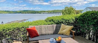 Sweeping Sheepscot River views in newly renovated 200 year old Wiscasset home