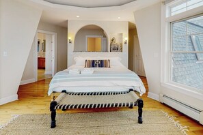 Iron/ironing board, free WiFi, bed sheets - Spectacular oceanfront retreat with amazing views, sunroom & washer/dryer (Georgetown)