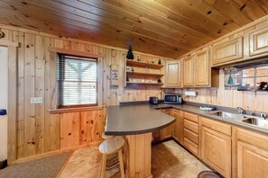 Fridge, microwave, oven, stovetop - Two cabins in one - lake-view duplex with a shared dock  - dog-friendly (Greenville)