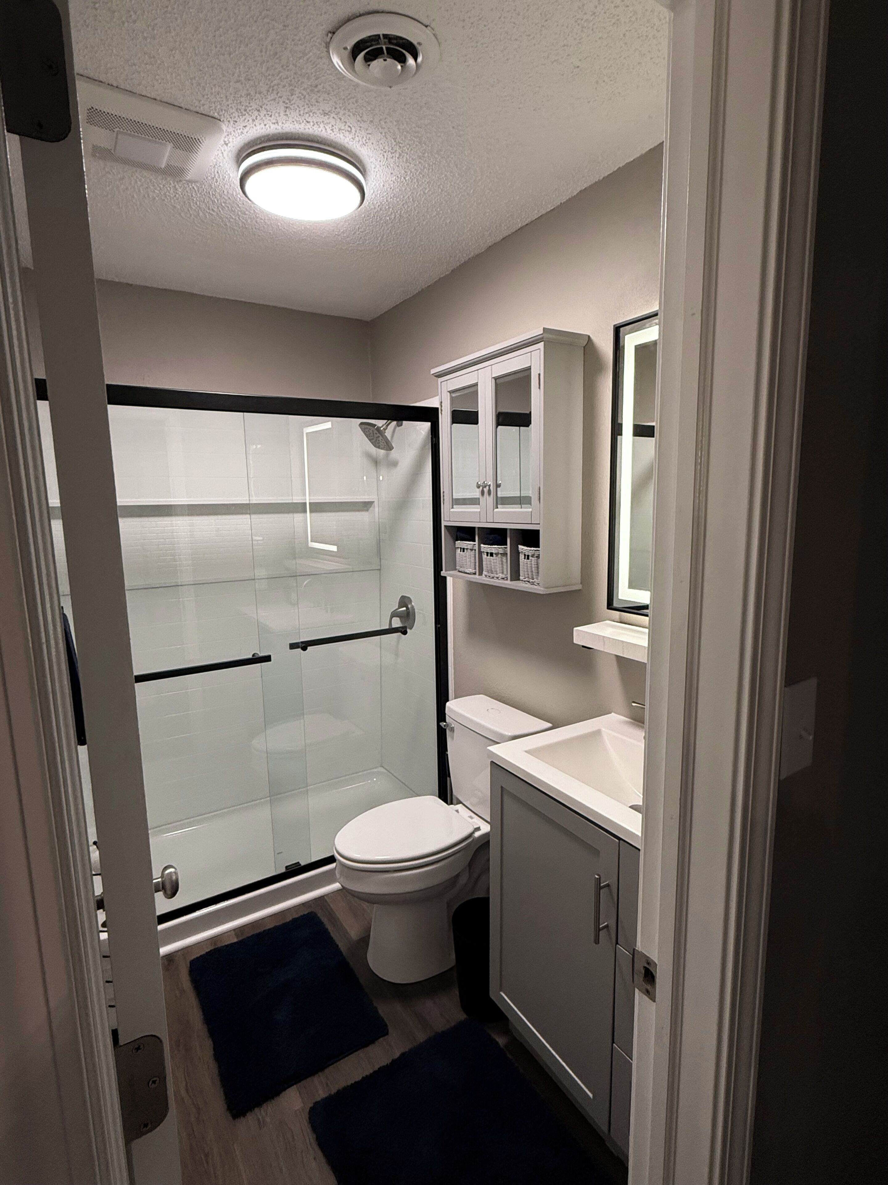 Shower, towels