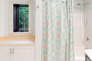 Shower, towels