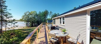 La Vita Semplice- Newly-built waterfront home with fast WiFi, furnished deck, & washer/dryer