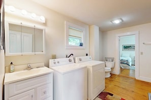 Shower, towels
