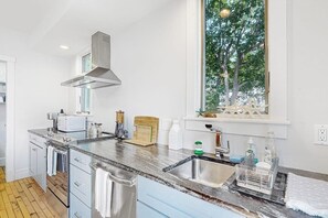 Fridge, microwave, oven, stovetop - Waterfront Duplex, walkable, harbor views, AC, dog friendly (Camden)