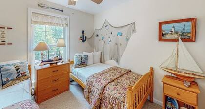 Inviting dog-friendly home with firepit & Ping-Pong - near Acadia National Park