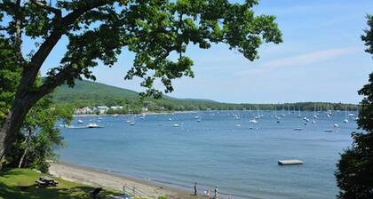 Gorgeous water-view home & attached apartment