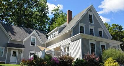 Gorgeous water-view home & attached apartment with washer/dryer