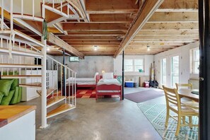 Iron/ironing board, free WiFi, bed sheets - Sunny, lakefront home on South Pond with private dock, great deck & firepit (Warren)