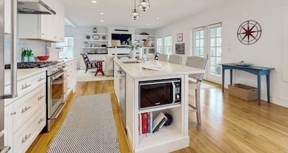 Elegant home with veranda & water view, walk to downtown Boothbay Harbor