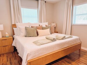 Free WiFi, bed sheets - Pool - Fire Pit - Game Room - Close to Downtown - Hammock (St. Augustine)