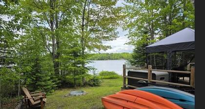 Waterfront home on Graham Lake with kayaks, bikes, firepit & fireplace