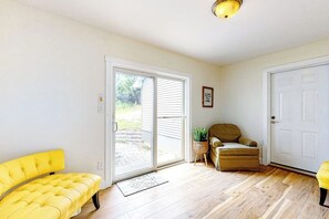 TV, DVD player - Maine Country Getaway | Creekside house in Holden with deck & great location (Holden)