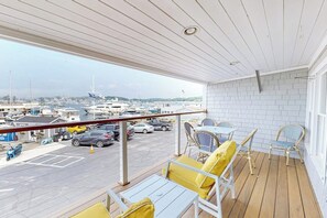 Outdoor dining - Oceanfront, dog-friendly condo with Boothbay Harbor views & prime location (Boothbay Harbor)