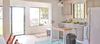 Ocean-view cottage near beach with deck, grill, & full kitchen