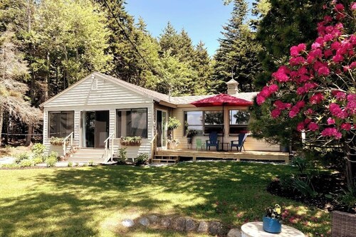Ocean-view cottage near beach with deck, grill, & full kitchen