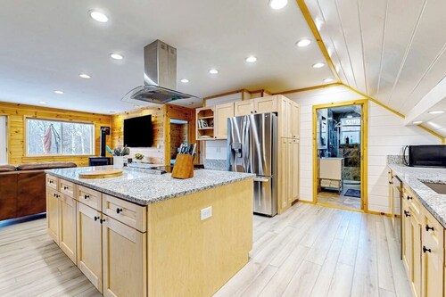 Dog-friendly apartment by Moosehead Lake with sprawling deck & firepit