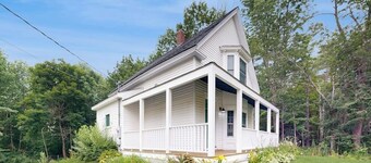Charming Camden Retreat with Front Porch, Deck and Wifi