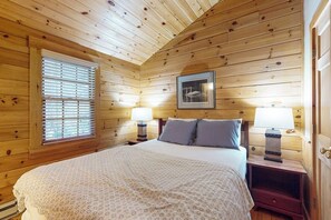 Tabla de planchar con plancha, wifi gratis y ropa de cama 