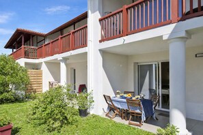 Outdoor dining - Appartement Casau - Welkeys (Anglet)