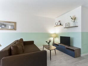 TV - Appartement Casau - Welkeys (Anglet)