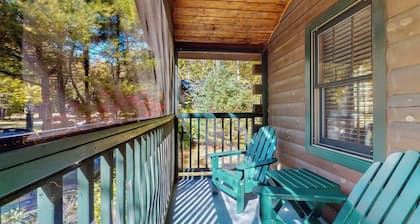 Escape to a dog-friendly cabin w/streaming, kitchen, fireplace & nature nearby