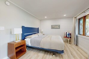 Bureau, fer et planche à repasser, Wi-Fi gratuit, draps fournis
