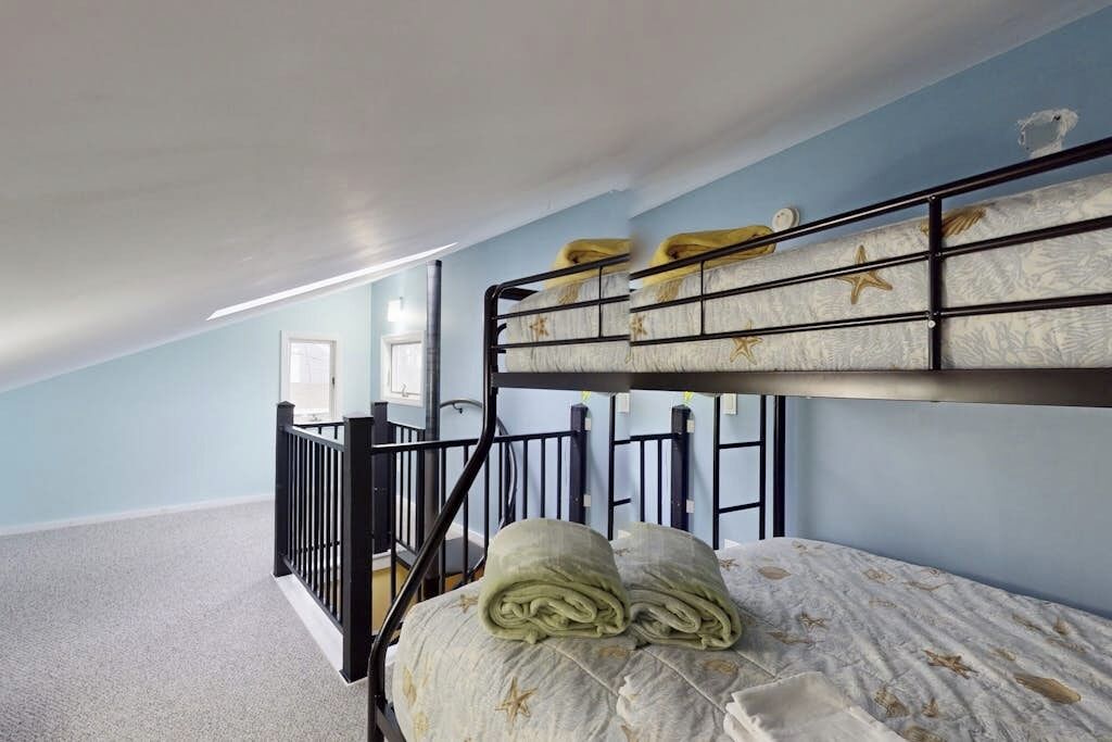 Desk, iron/ironing board, travel cot, free WiFi